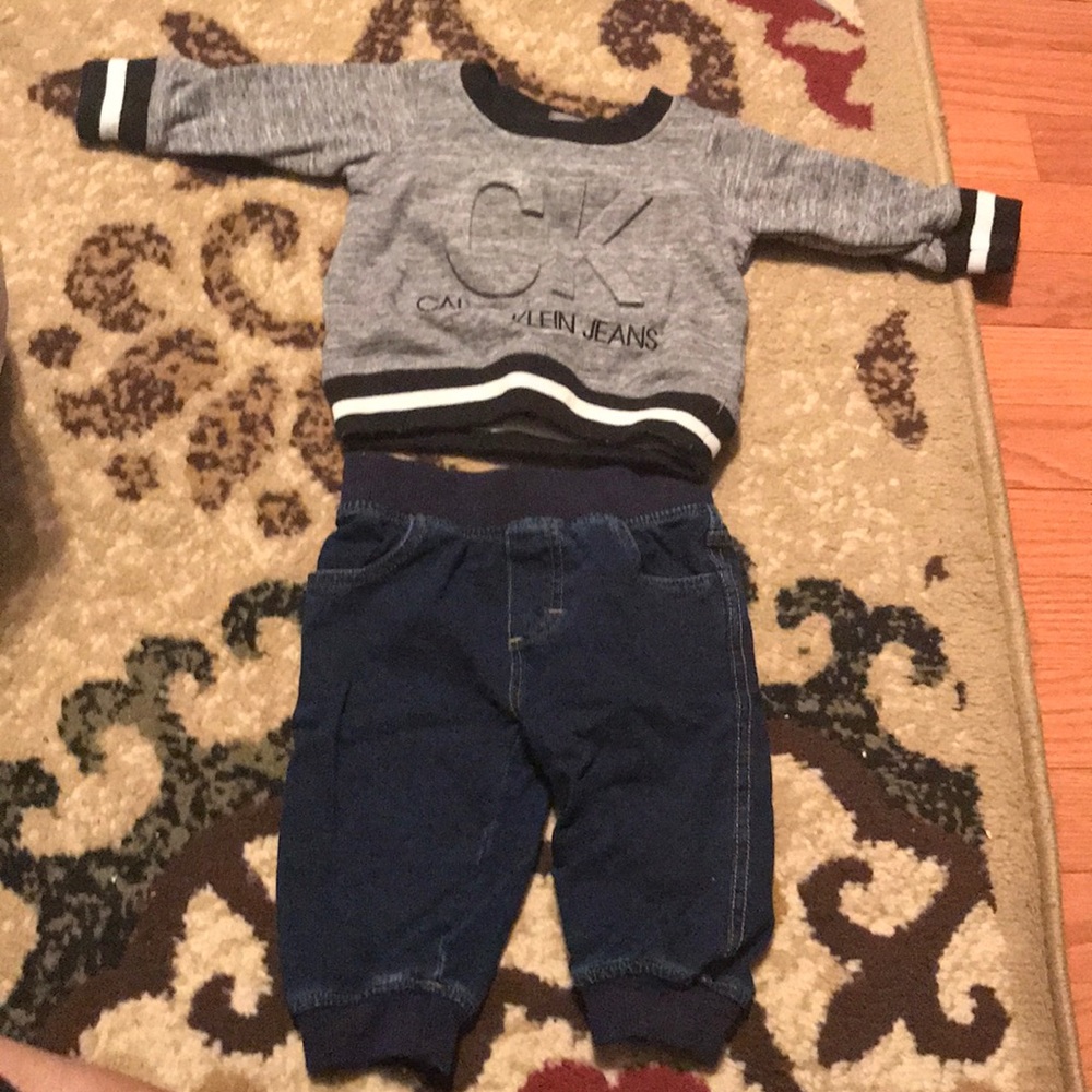 Sweatshirt and jeans
